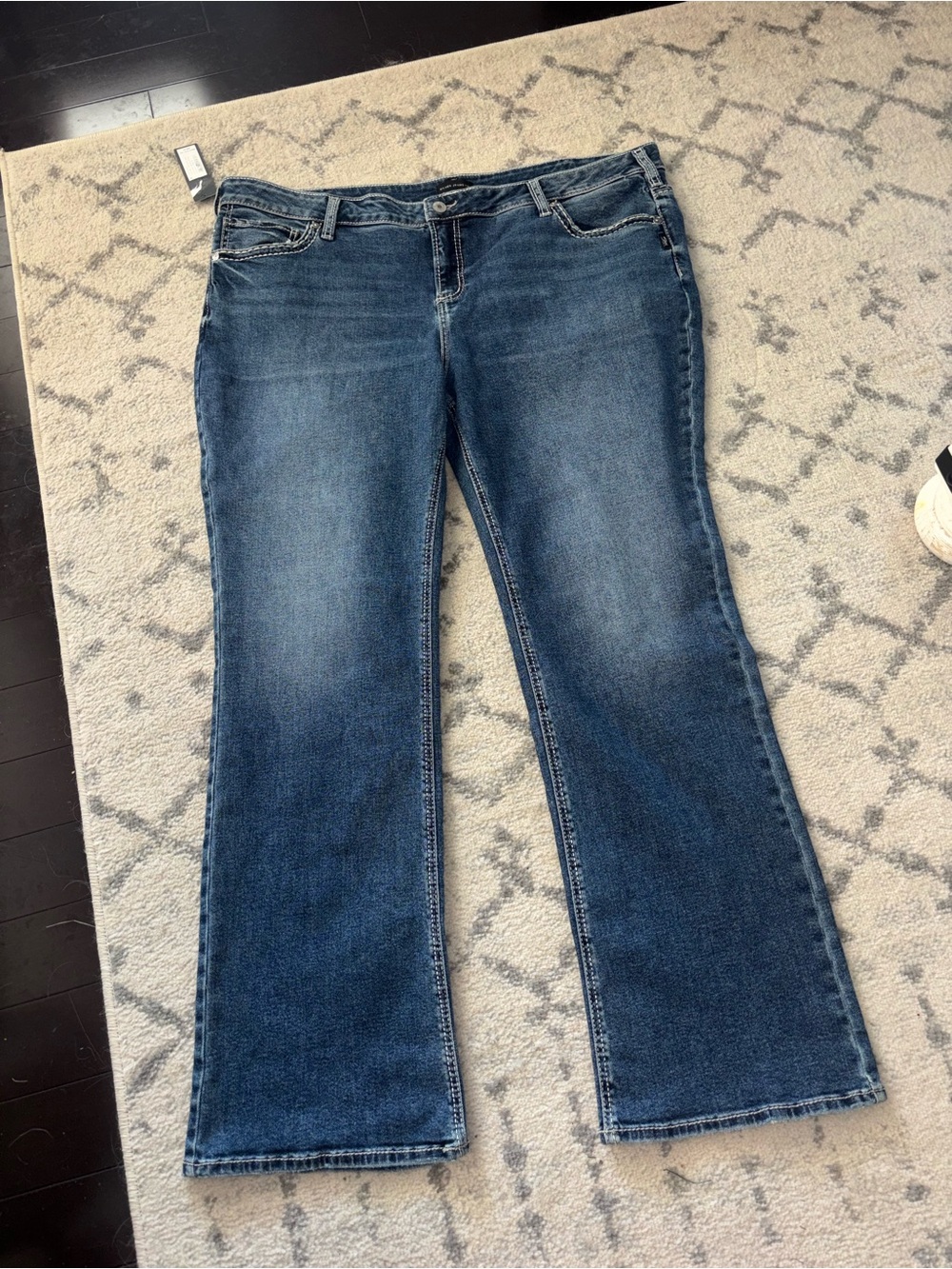 Silver Jeans “Elyse” Boot cut NWT - Picture 4 of 11